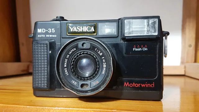 Máquina Fotográfica Yashica MD-35