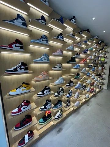 Armários e móveis para loja de tênis e calçados 