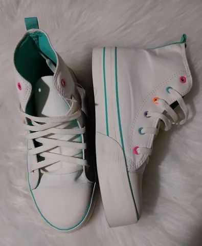 Tênis com ilhoses coloridos  - Foto 2
