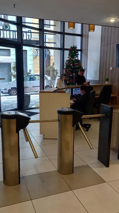 Sala Comercial de 22 m² com banheiro - Edifício Green Center no Centro de Curitiba - Foto 3