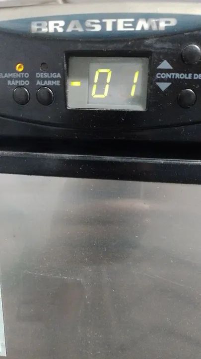 Freezer  brastemp l em ótimo estado - Foto 3