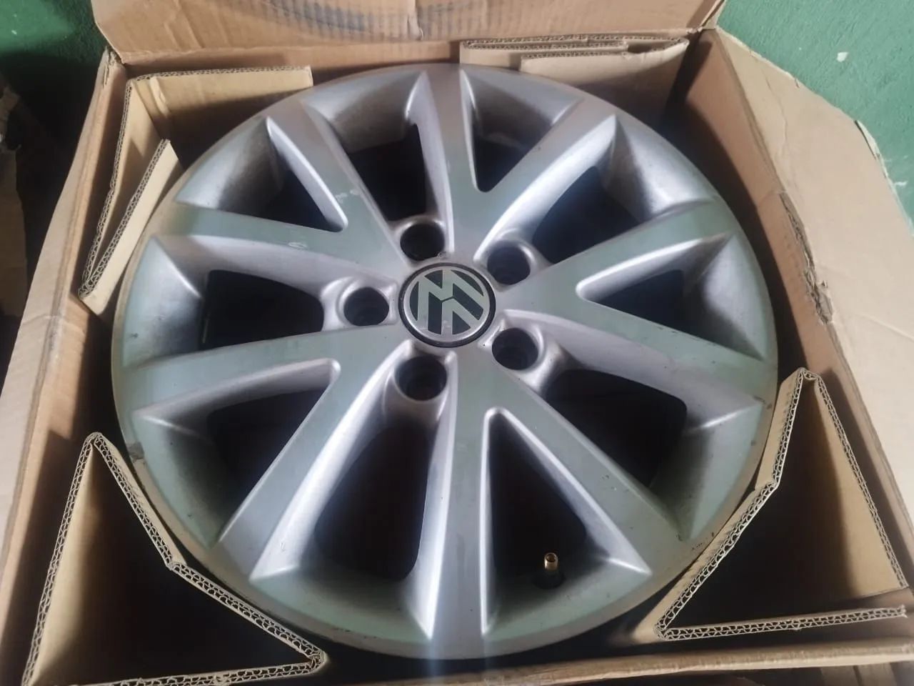 Roda original Wolksvagem aro 16 - Foto 3
