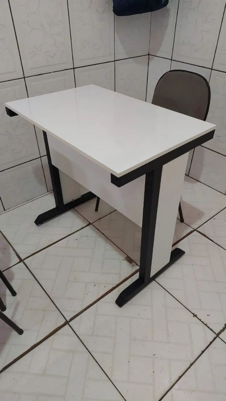 Mesas escolares sob encomenda 