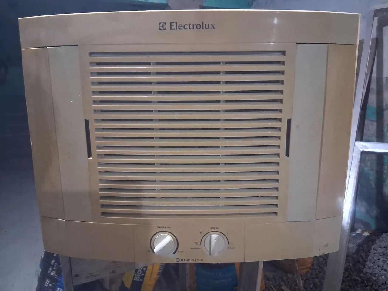 Ar Condicionado de Janela Electrolux Maxima 7500 - Foto 2