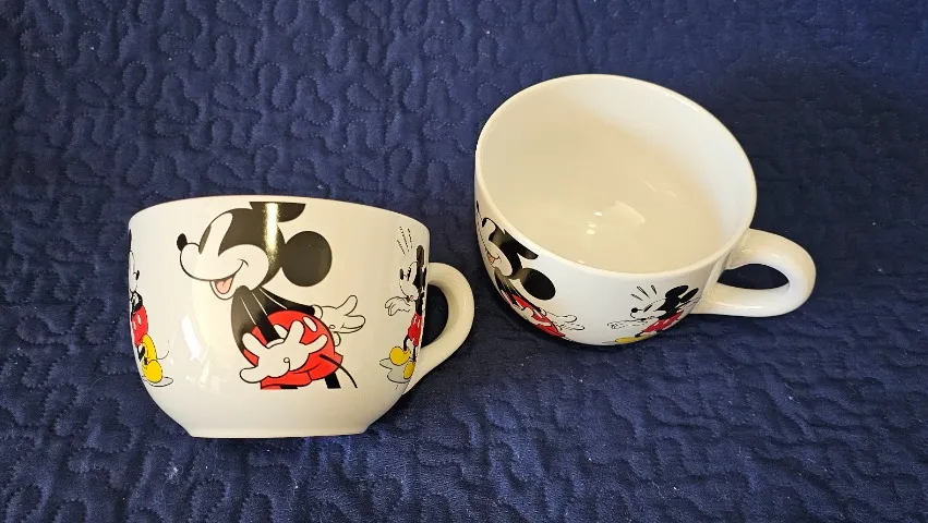 Conjunto de 2 Canecas Jumbo de Cerâmica Mickey (EXCELENTE)