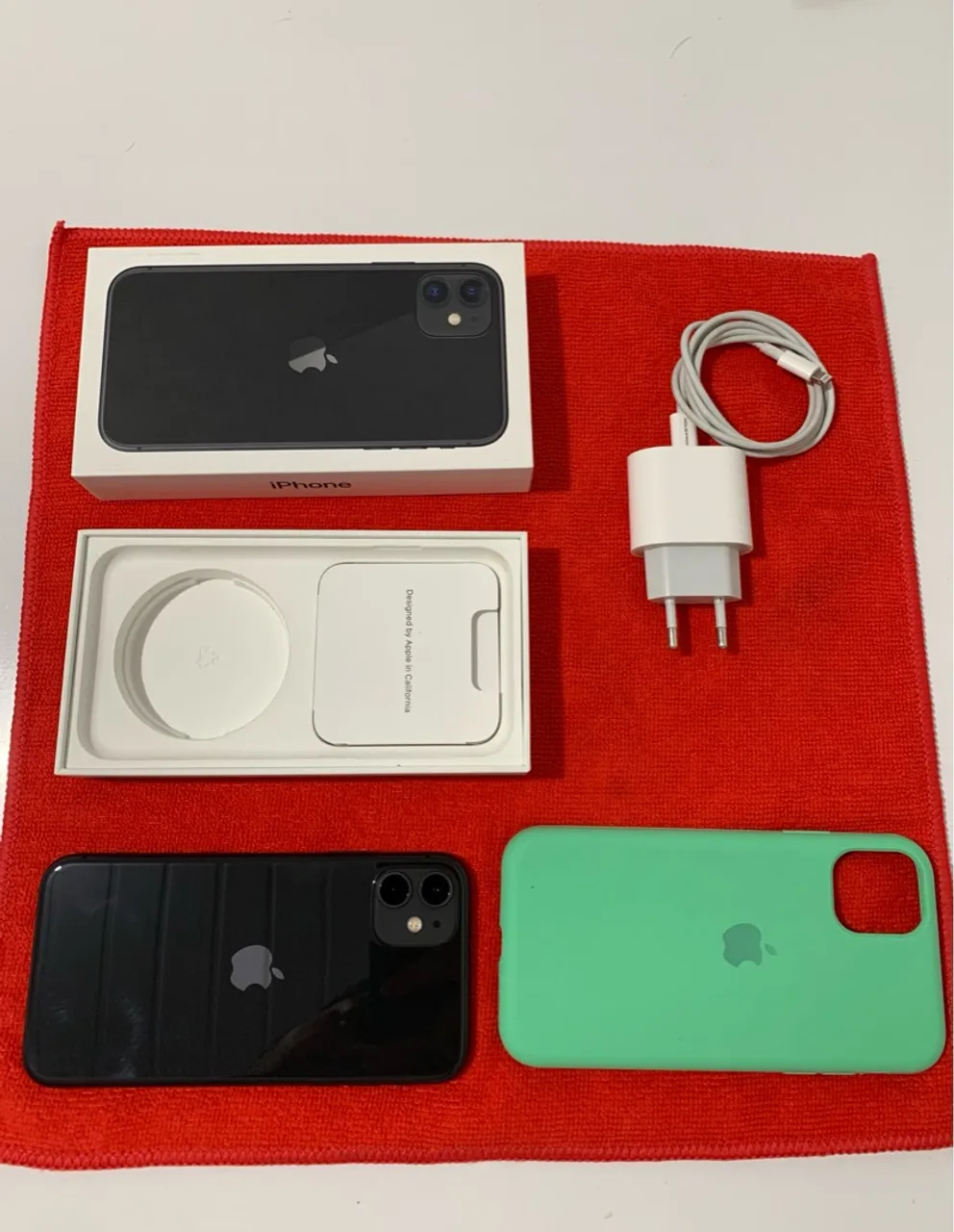 iPhone 11 - BATERIA 86% - com caixa