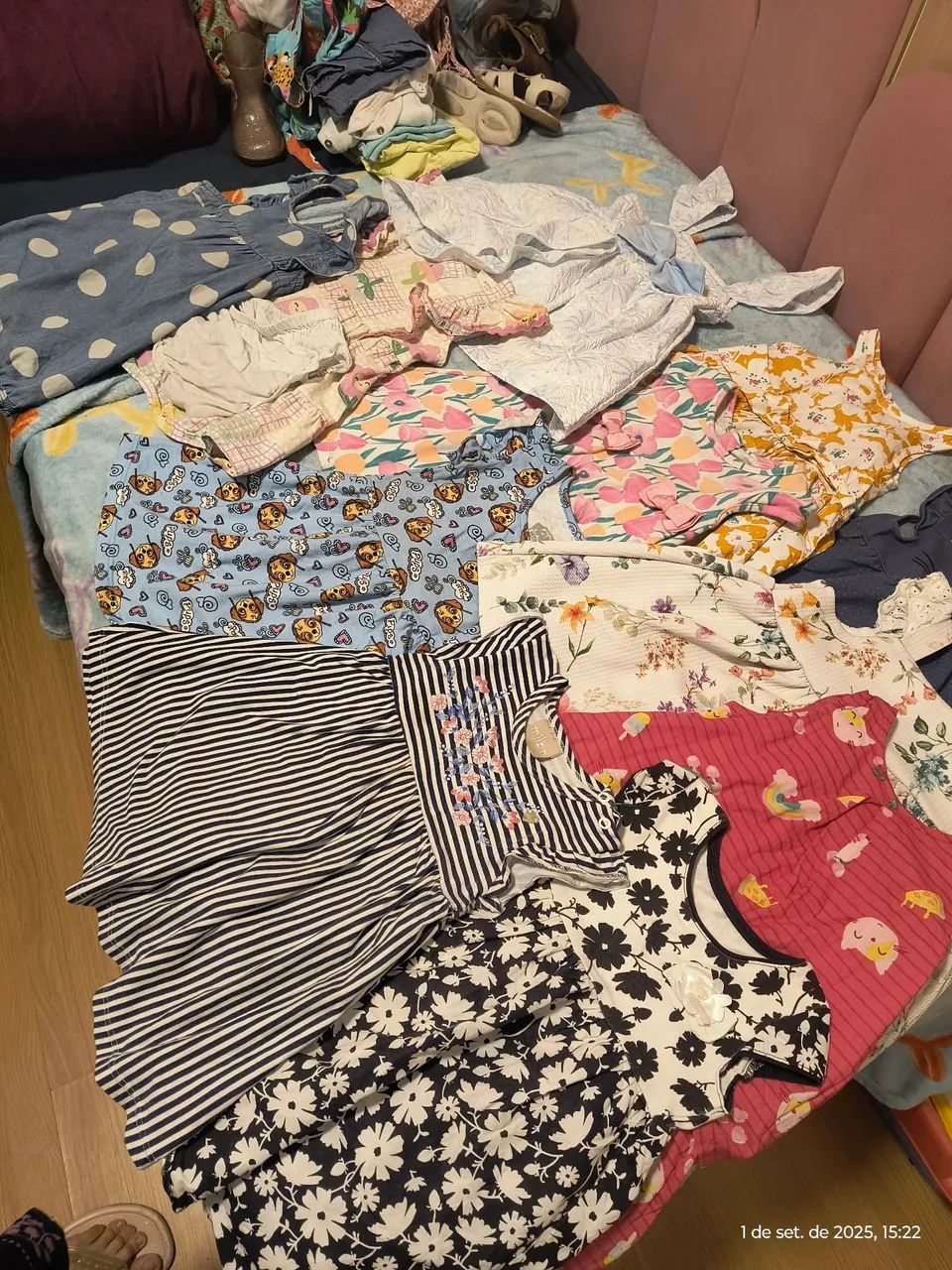 Lote de roupas e calçados infantis 18 a 24 meses  - Foto 2