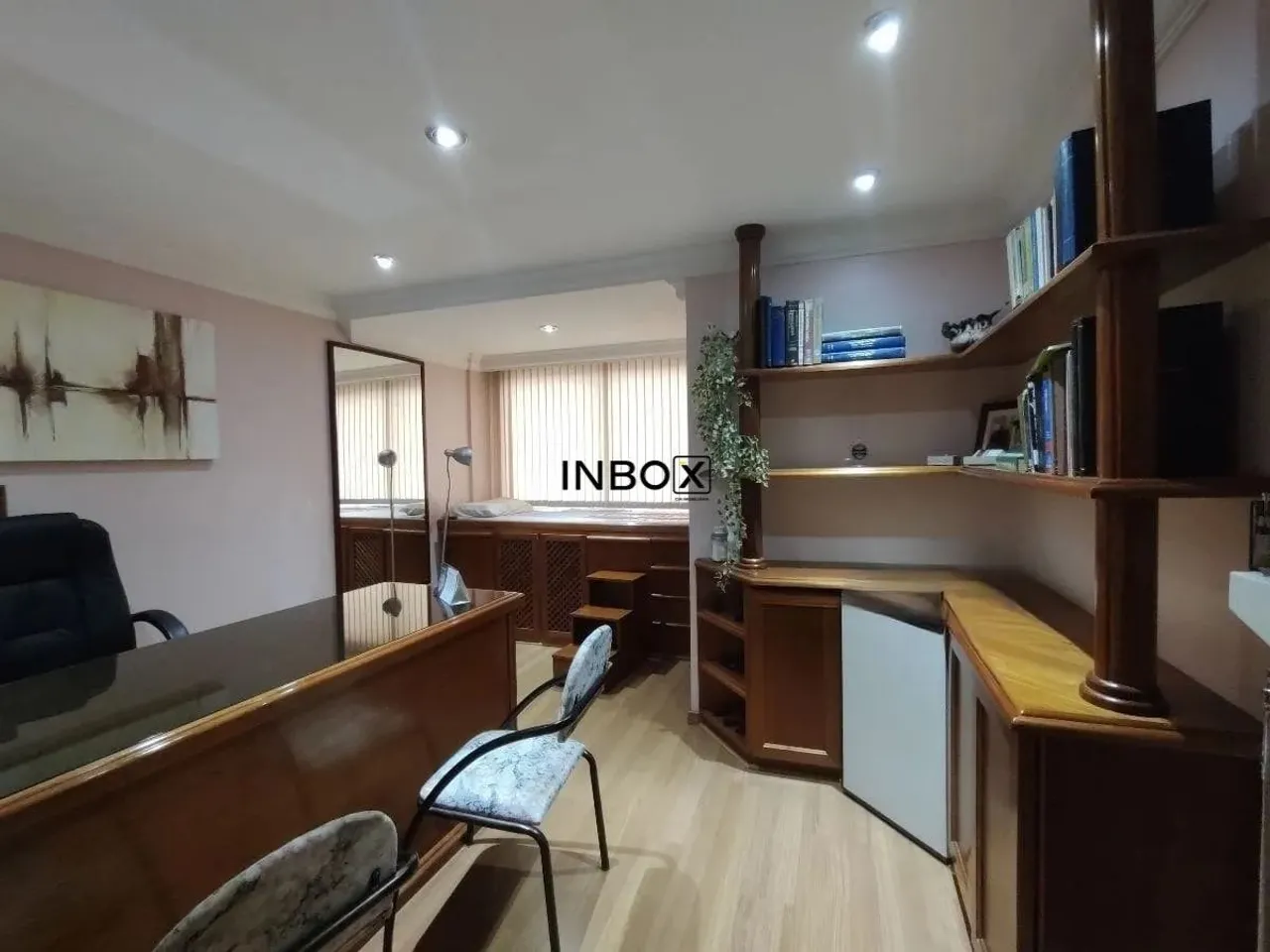 SALA MOBILIADA NO CENTRO DE BENTO GONÇALVES