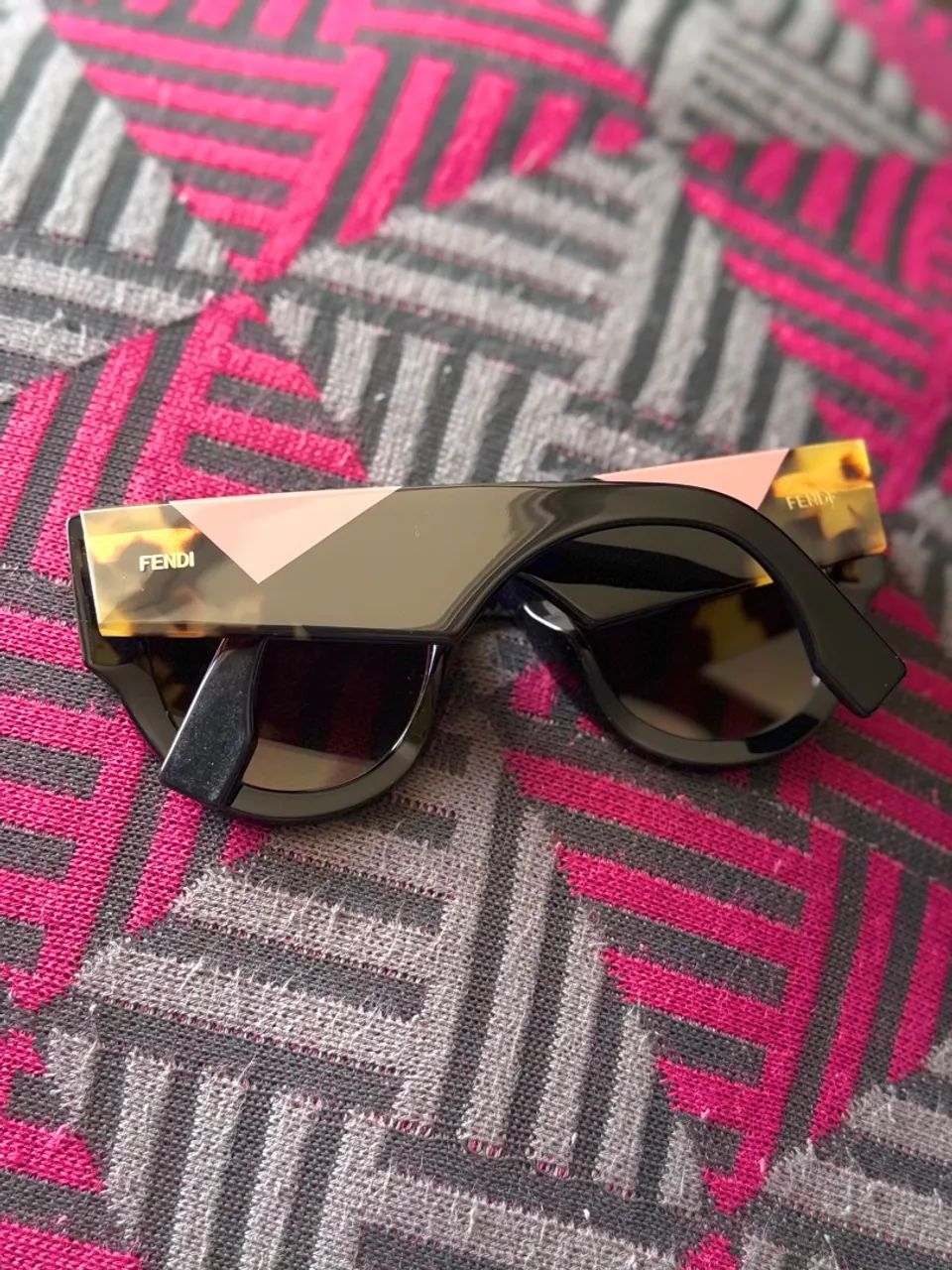 Óculos de sol Fendi acetato  - Foto 3