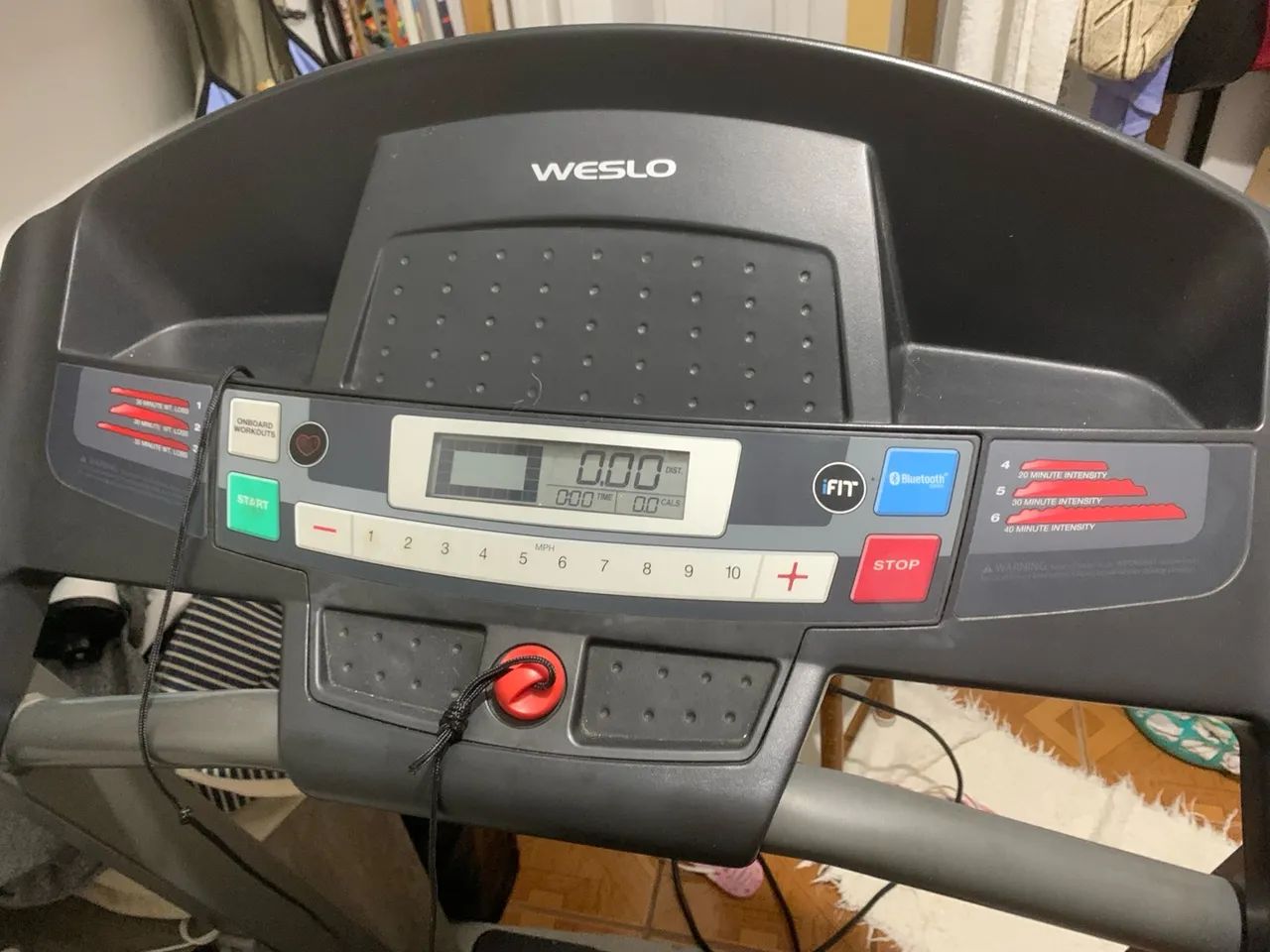 Esteira Weslo - Ótima para treinos em casa!