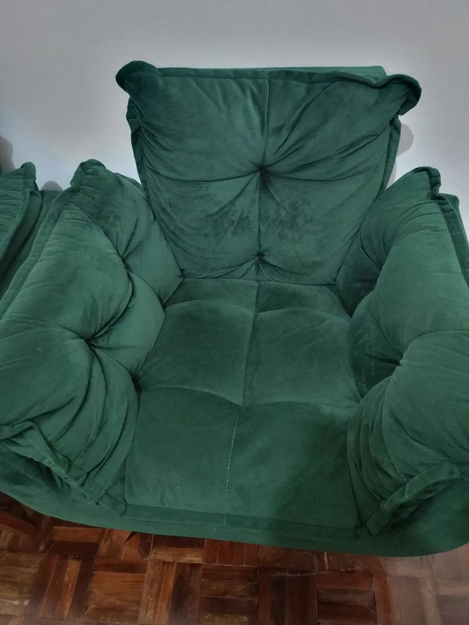 Poltrona verde confortável e estilosa - Foto 3