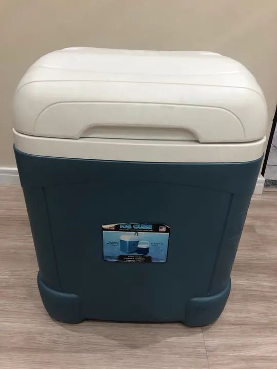 Caixa Térmica Ice Cube MaxCold 66L