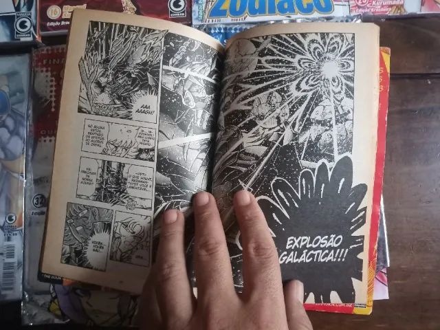 Mangás Cavaleiros do Zodíaco em ótimo estado - Foto 5
