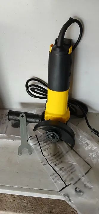 Esmerilhadeira  nova 4.1/2'' - Foto 2