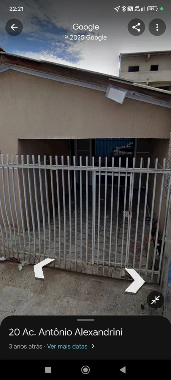 Vendo casa no sítio cercado, já alugada.
