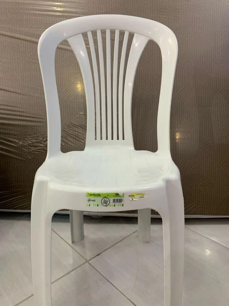 Cadeira Plástica Branca estilo  versátil Gardenlife   - Foto 4