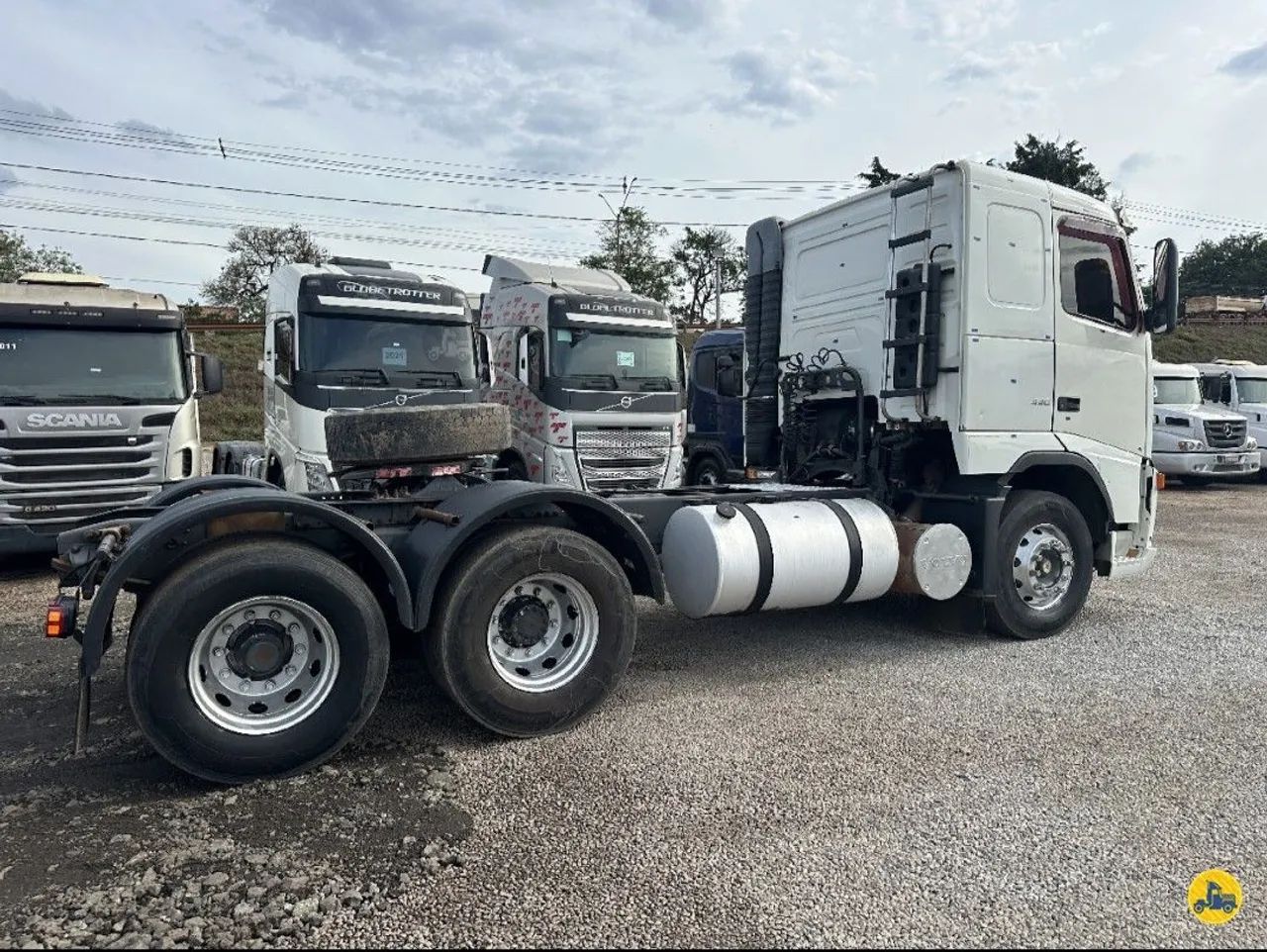 VOLVO FH-440 6X2<br>2009/2009<br>TETO BAIXO<br>MANUAL - Foto 6