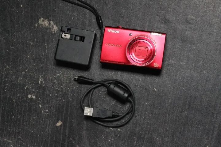 Camera Digital Cybershot Nikon COOLPIX S6200 - Foto 2
