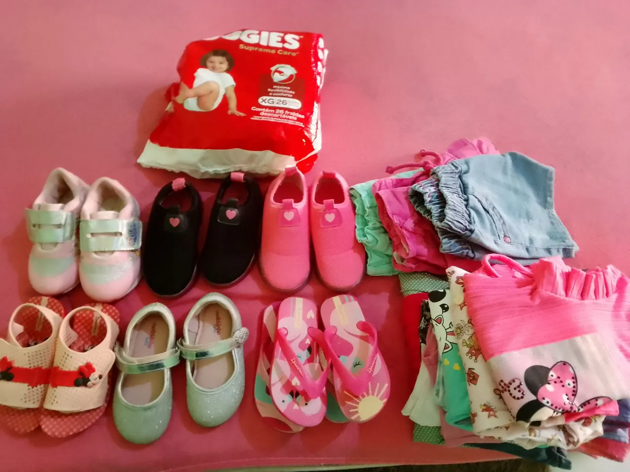 Kit Roupas e Sapatos de Bebê - Menina