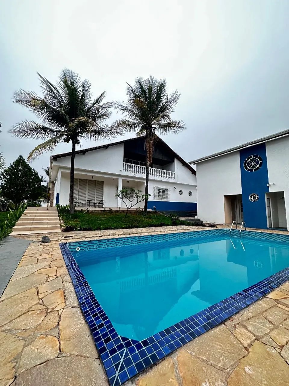 CASA COM LOCALIZAÇÃO PRIVILEGIADA NO LAGO SUL - Foto 2