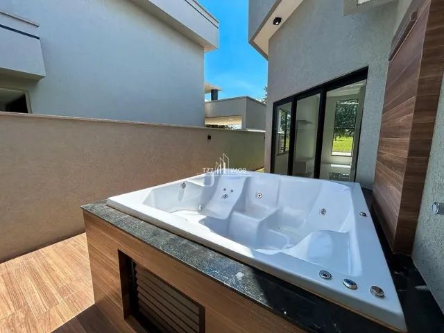 Excelente casa térrea com 3 suítes Sendo uma master com Armários. - Foto 10