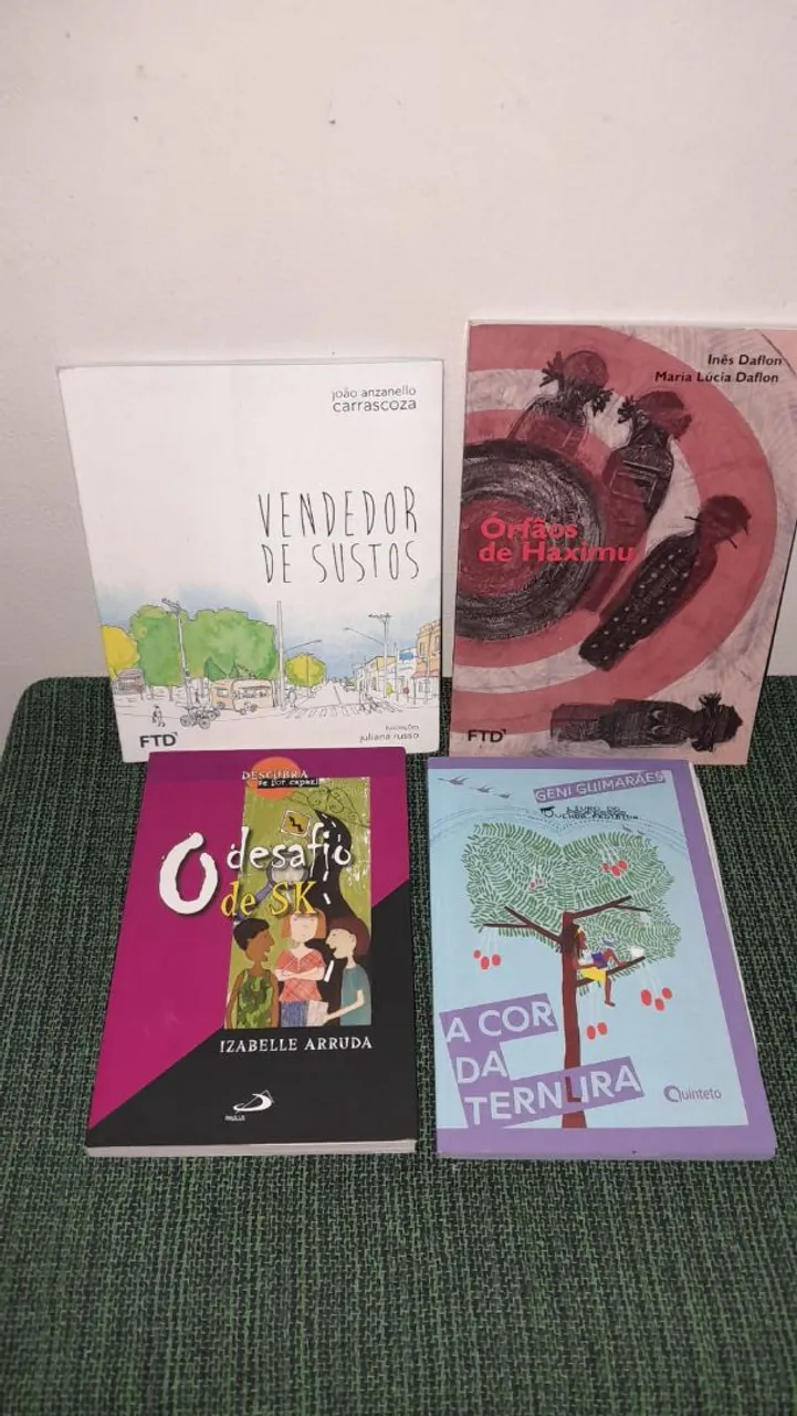 Lote de 4 livros