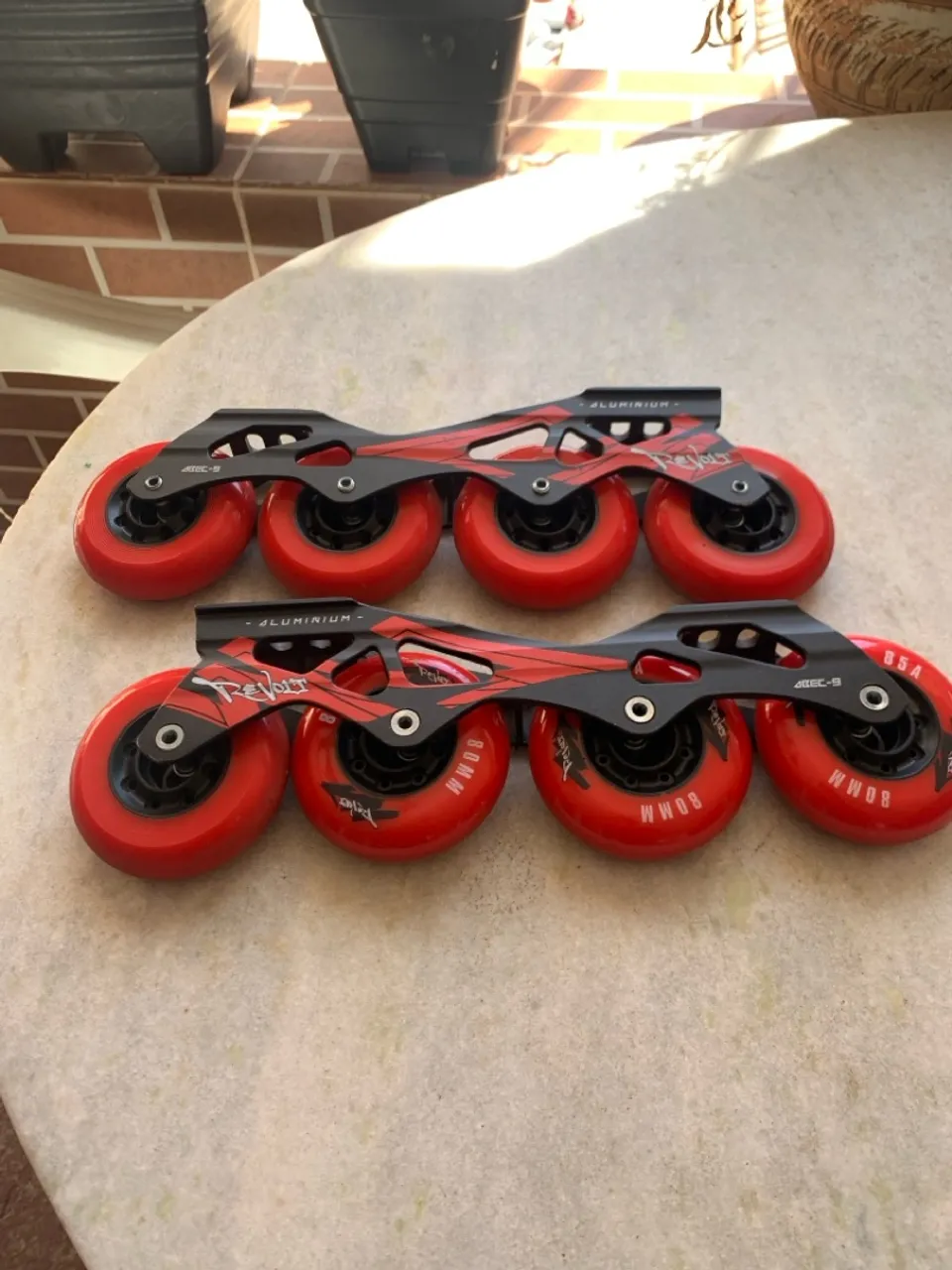 Duas Base para Patins Inline Revolt 4x80mm - Alumínio