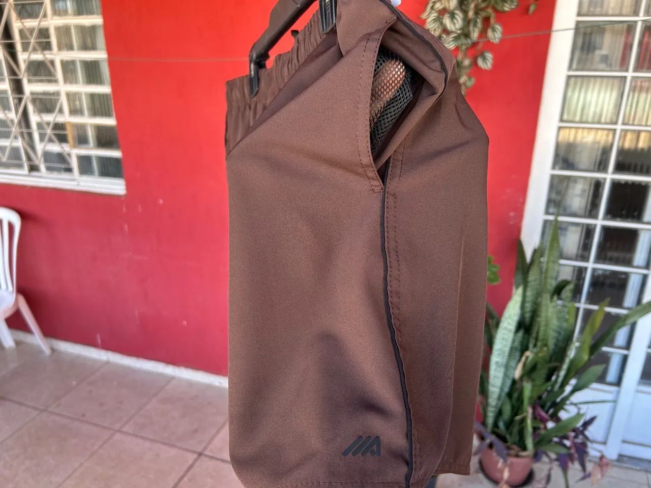Shorts novos Preto e Marrom C&A- M e G - Foto 4