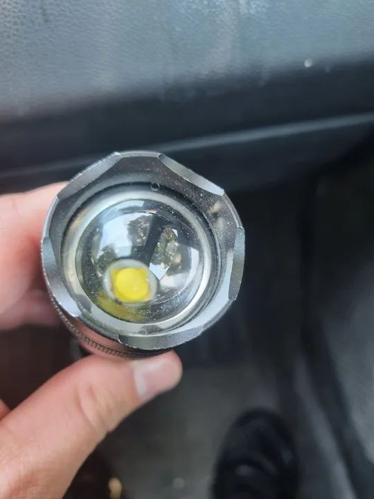 Vendo lanterna T9 - Foto 2