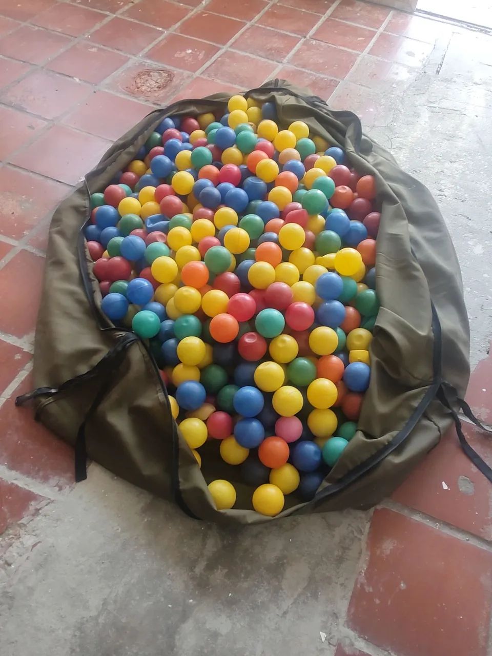 Bolinhas de piscina com bolsão  - Foto 2