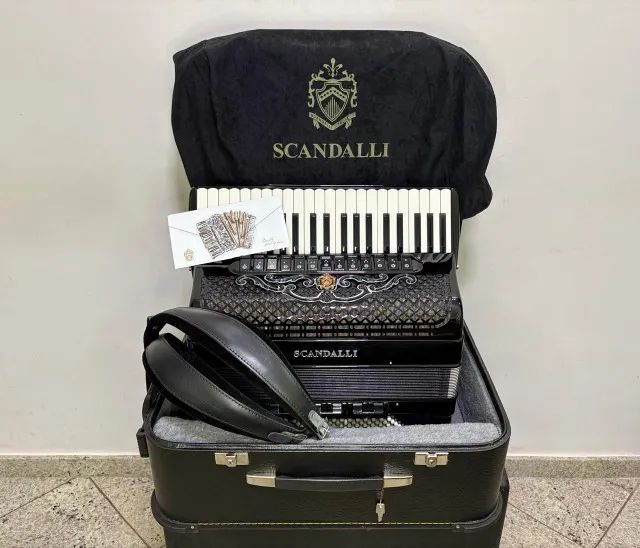 Acordeon Scandalli Super L