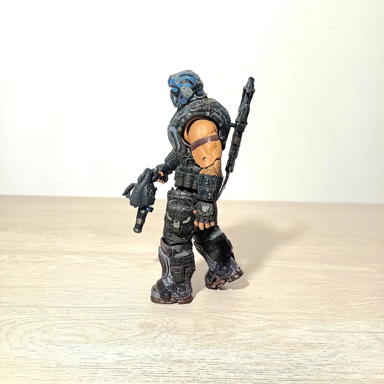 Figura de ação Gears of War 3 Clayton Carmine - Foto 2
