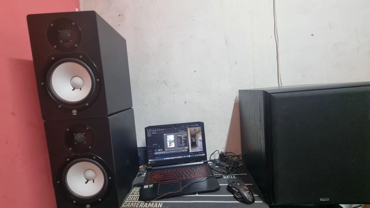 Par de Monitor Yamaha HS80M + Monitor sub Magnat