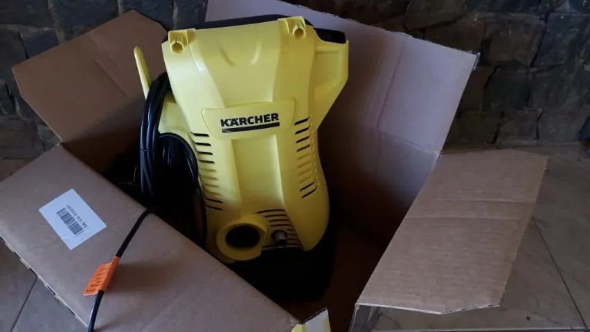 Lavadora de Alta Pressão Karcher - Foto 4