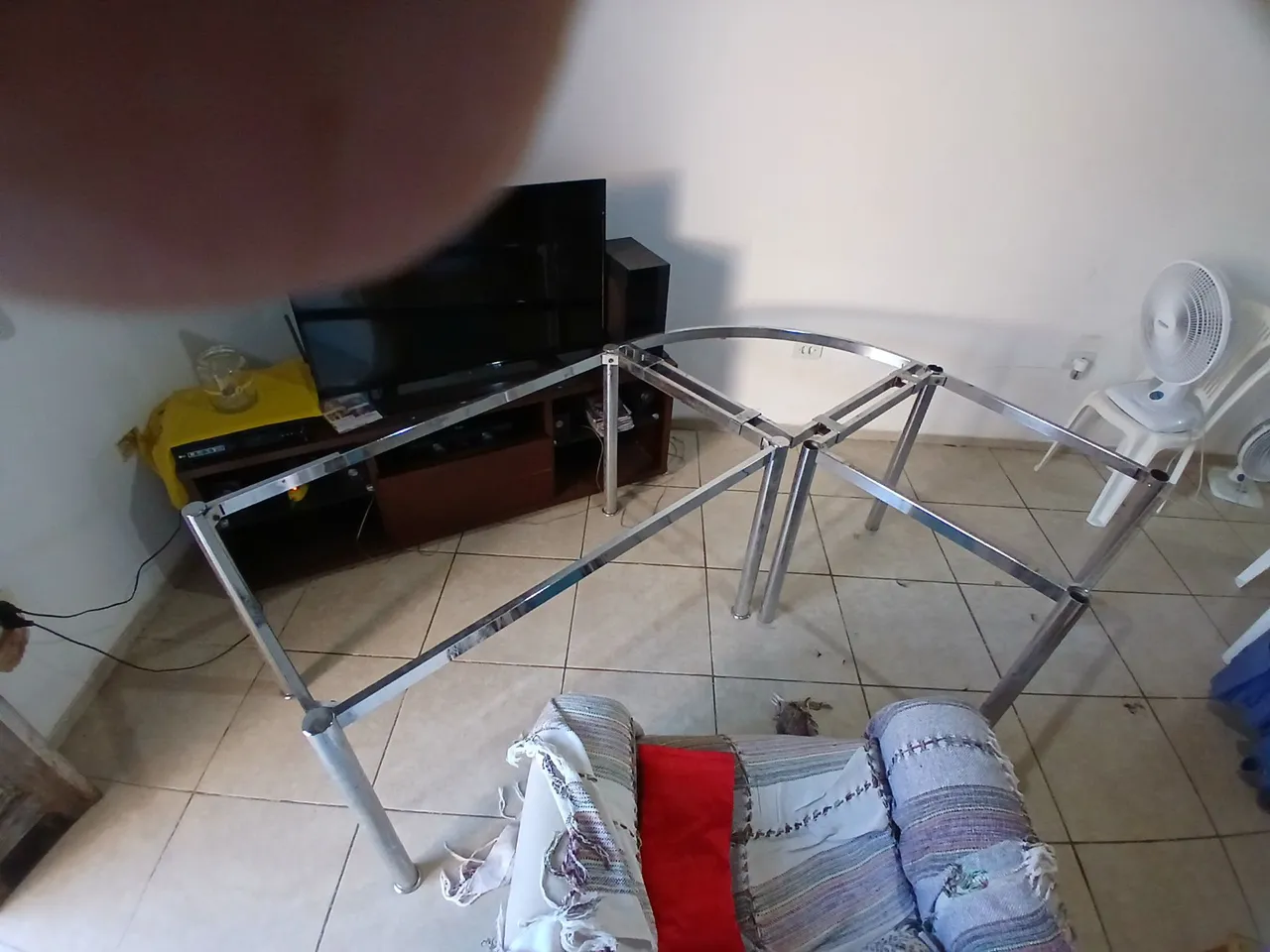 Base de mesa p/escritório em metal cromado