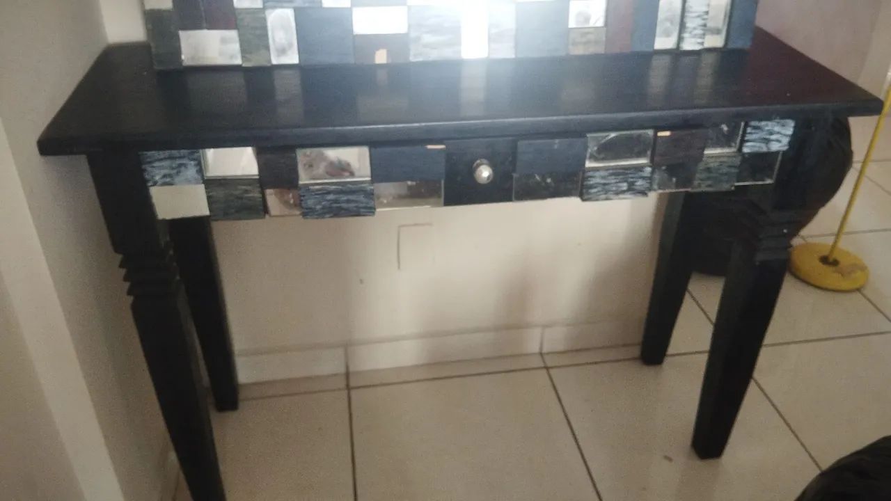 Aparador com espelho  - Foto 2