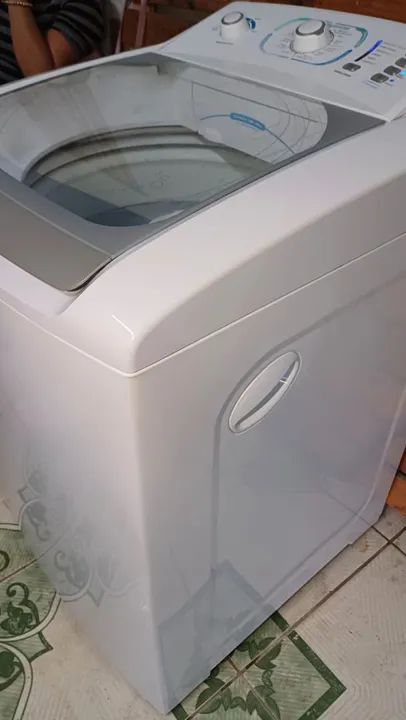 máquina eletrôlux 15 kg semi nova - Foto 4