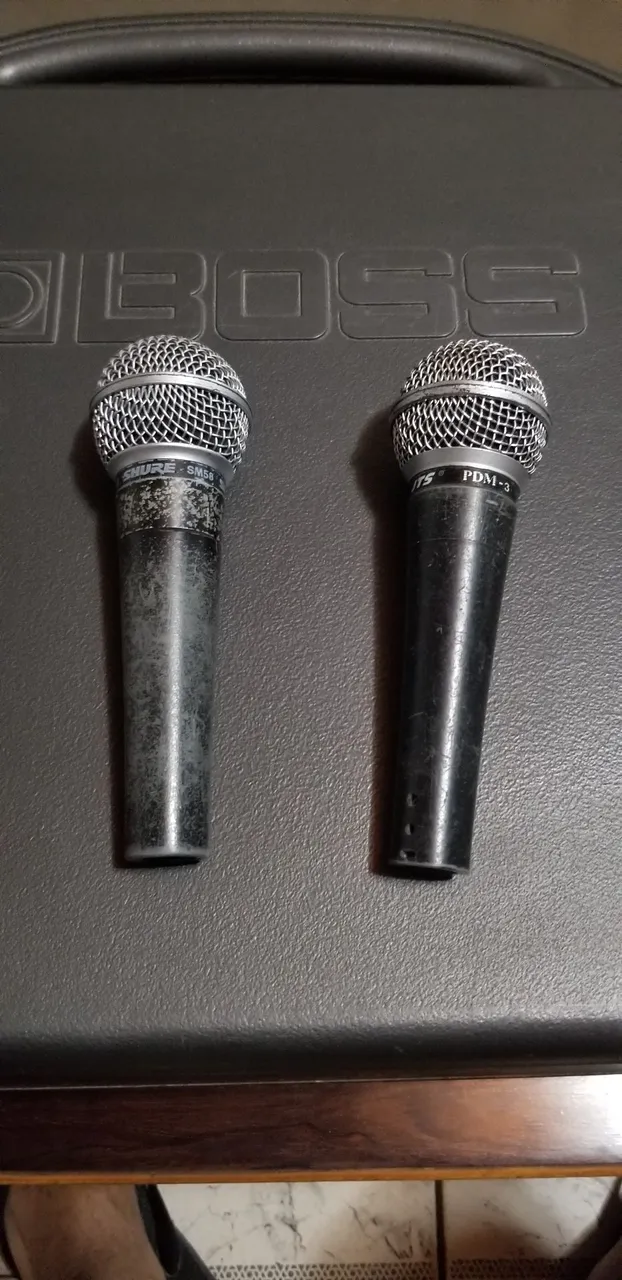 Microfones Shure SM58 e PDM-3