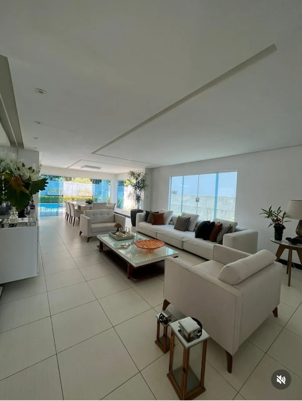 ALUGO CASA EM CONDOMINIO FECHADO