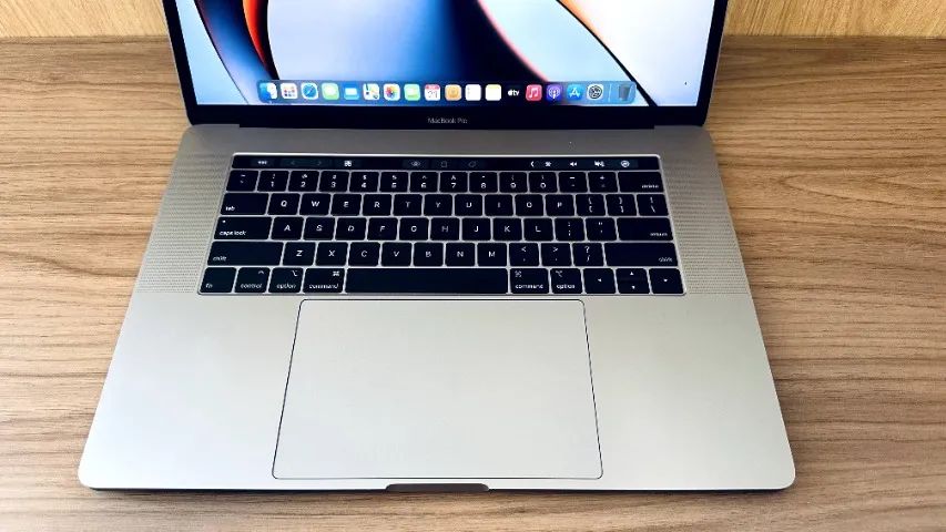 MacBook Pro, Core i9, 32 GB, 512 Ssd, 15.4 Polegadas, Touch Bar e Biometria Digital - Foto 2