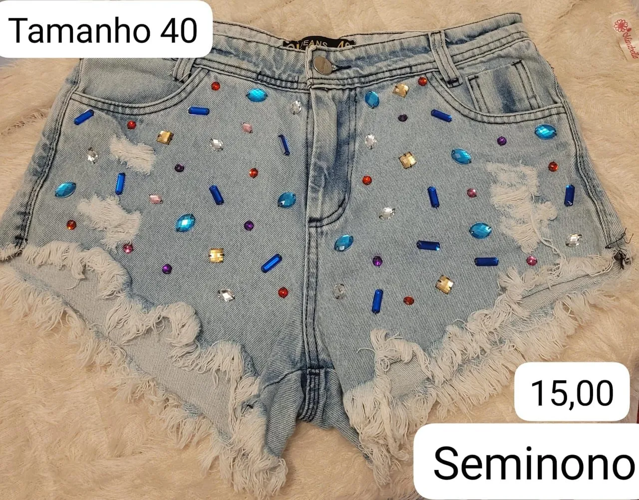 Shorts Jeans Feminino com Detalhes