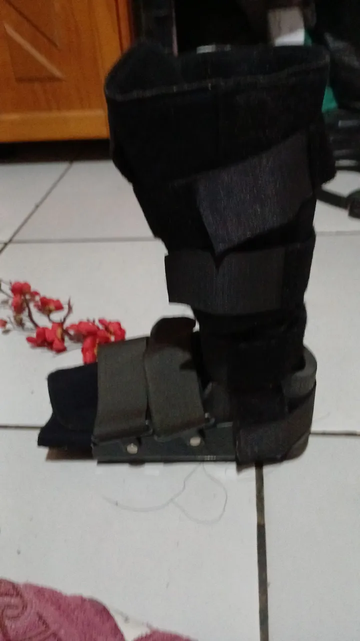 Bota ortopédica preta