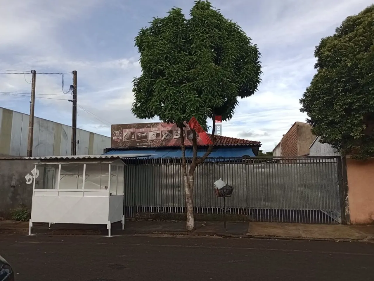 Venda de Casas / Padrão na cidade de Araraquara