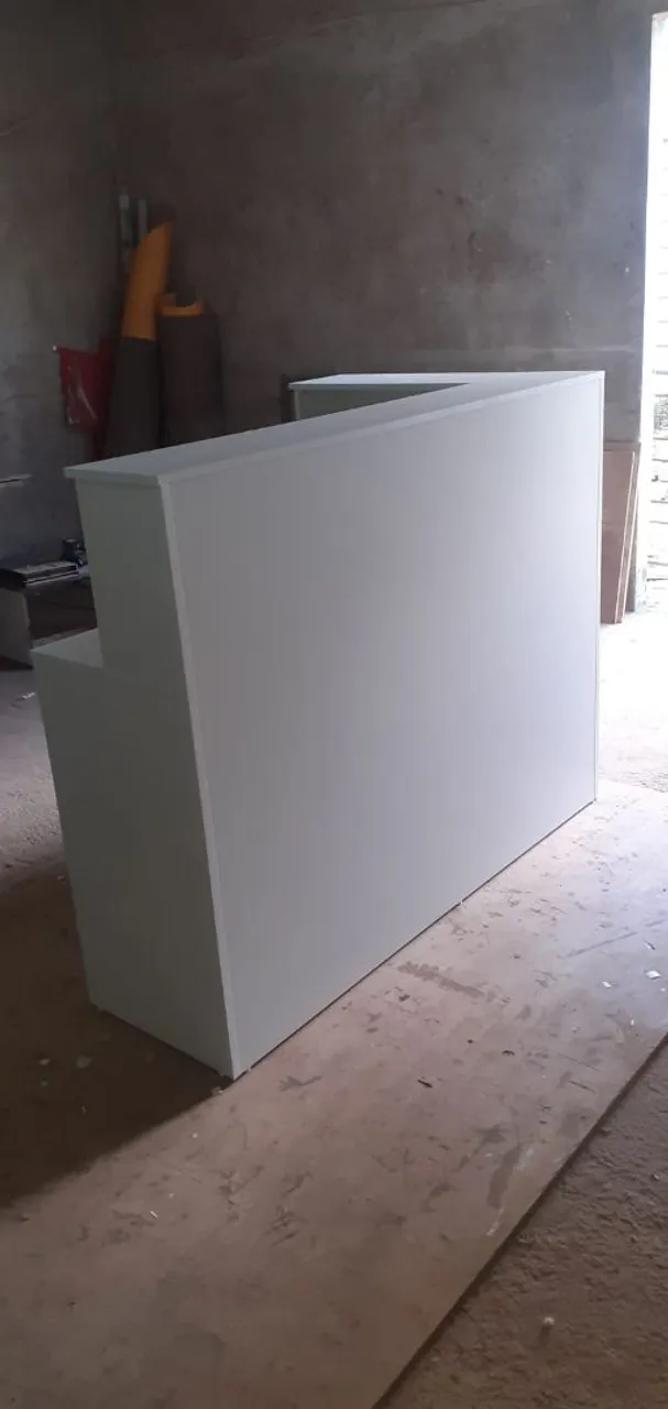 Balcão Comercial em L Branco