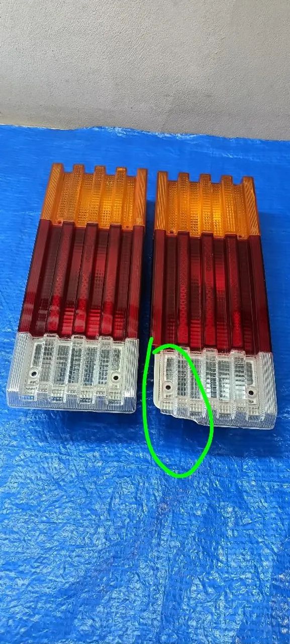 Lanterna traseira Volkswagen Brasília  - Foto 2