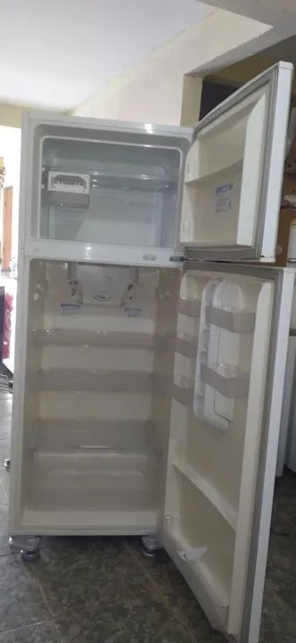 Geladeira Duplex em ótimo estado - Foto 4