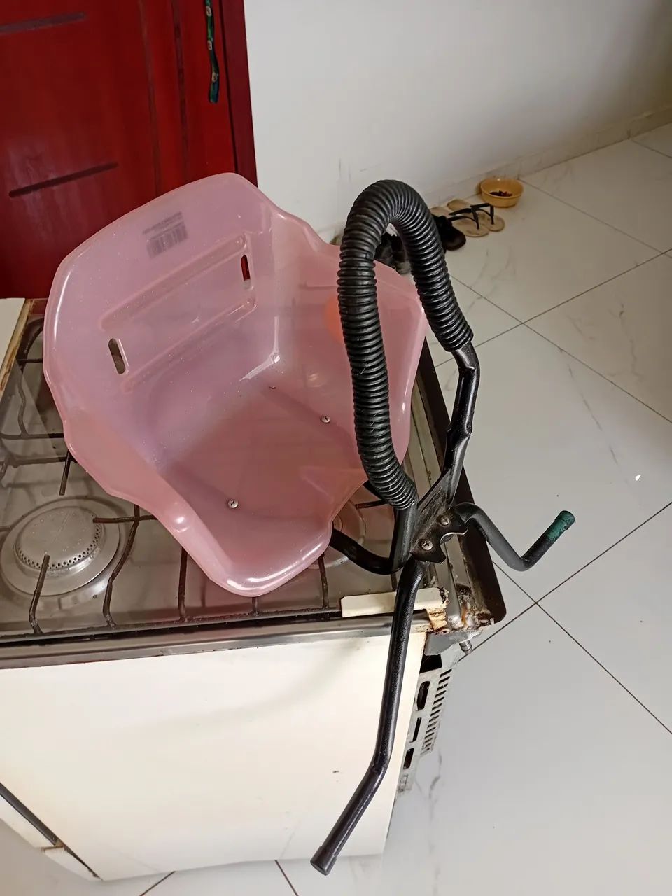 Cadeira de baik e garrafa térmica 