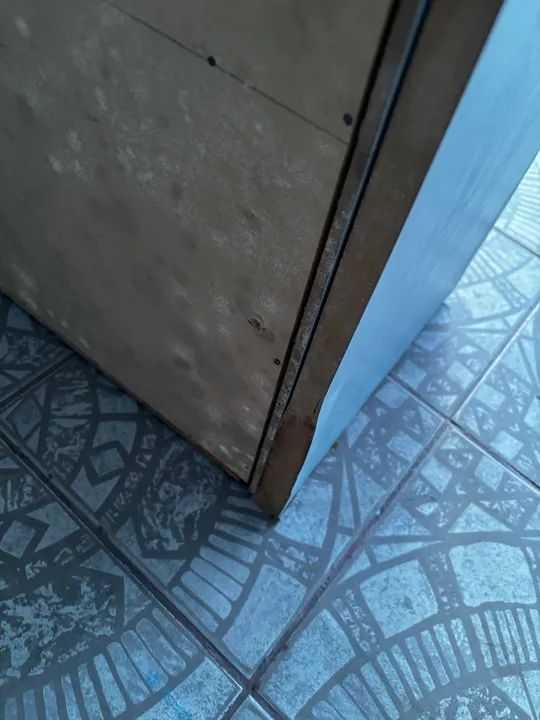 Tudo por R$ 550,00 - Armários e mesa de MDF - Foto 6