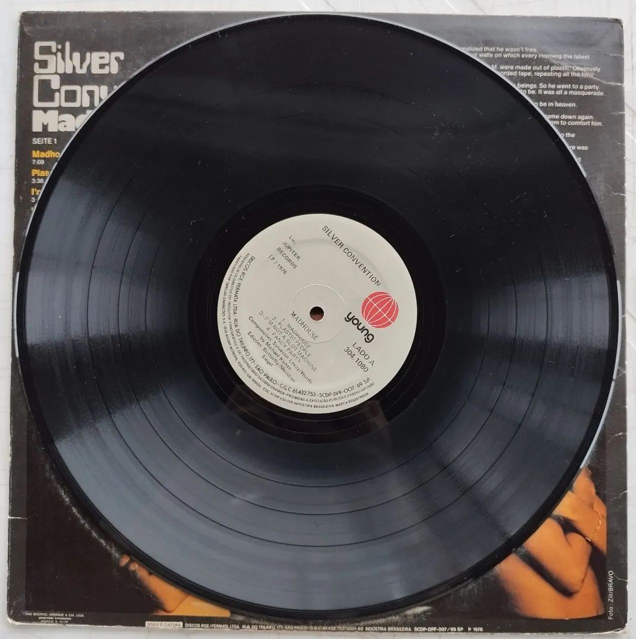 Disco de Vinil Silver Convention - Madhouse - Foto 4