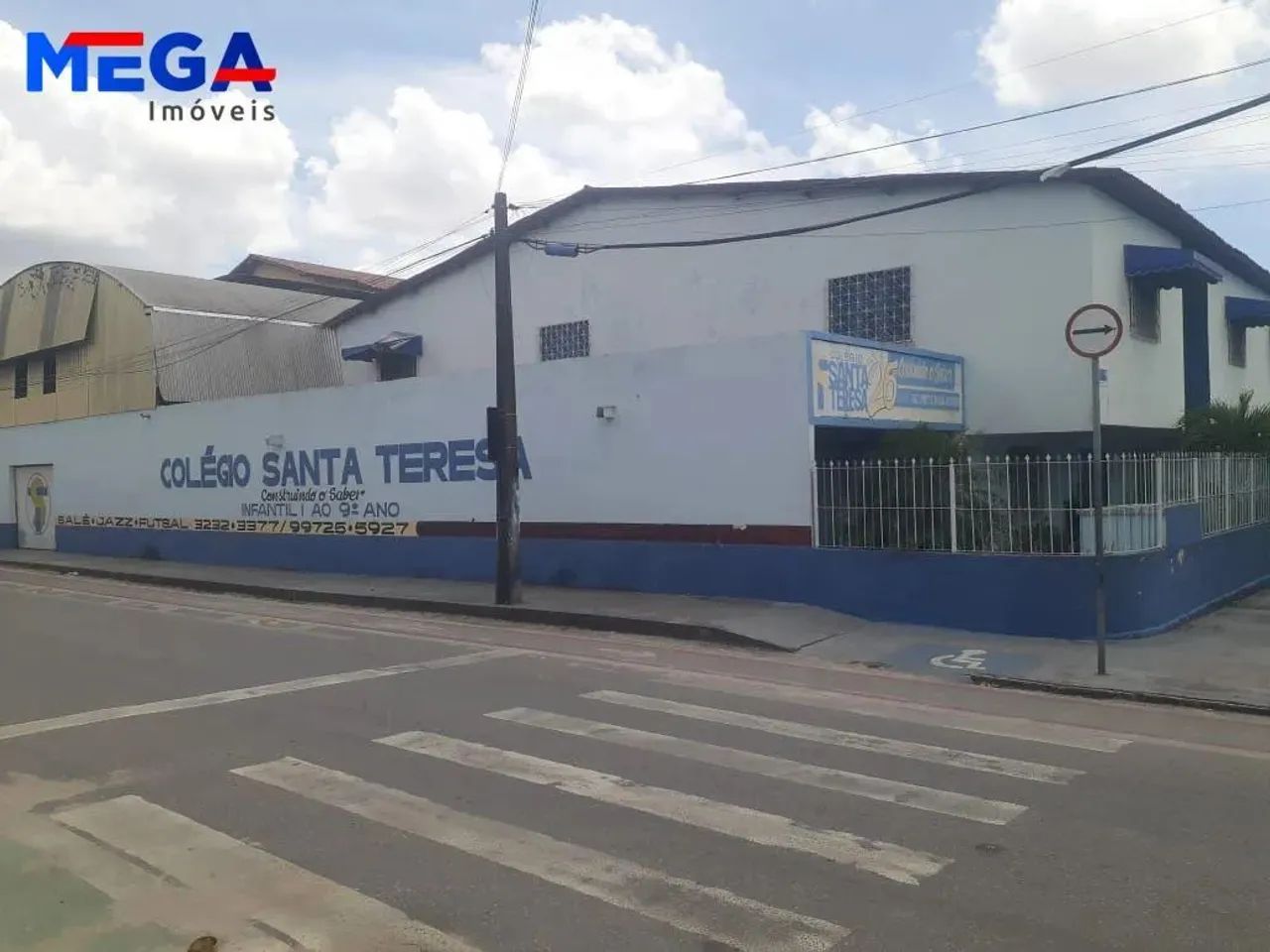 Prédio comercial no bairro Itaoca em Fortaleza, CE
